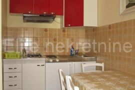 Pula - Apartmanska kuća 340 m2, Pula, House