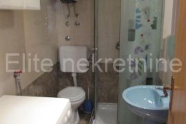 Pula - Apartmanska kuća 340 m2, Pula, House