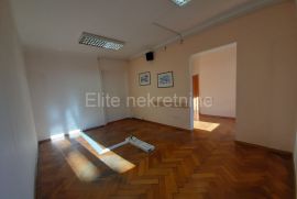 Centar - poslovni prostor, 68 m2, Rijeka, Propriété commerciale