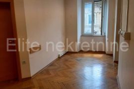 Centar - poslovni prostor, 68 m2, Rijeka, Propiedad comercial