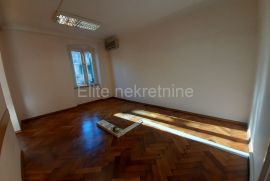 Centar - poslovni prostor, 68 m2, Rijeka, Propiedad comercial