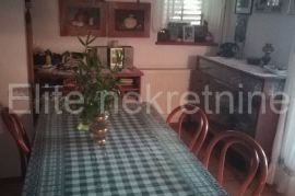 Vukova gorica - vikend kuća 180 m2, Netretić, Famiglia