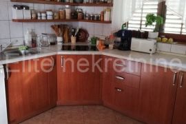 Vukova gorica - vikend kuća 180 m2, Netretić, Famiglia