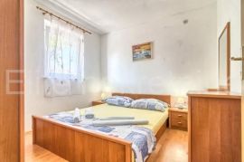 Medulin - apartmanska kuća u nizu 150 m2, Medulin, Σπίτι