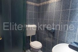 Novi Vinodolski - 500 m2 kuća sa apartmanima, Novi Vinodolski, Famiglia