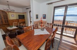 Novi Vinodolski - 500 m2 kuća sa apartmanima, Novi Vinodolski, Haus