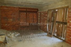 Škrljevo - samostojeća kuća 350 m2, Bakar, Ev