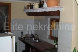 Krk - Gostinjac 505 m2 dvojna kuća!, Krk, House