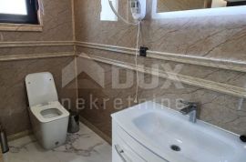 OTOK PAG, NOVALJA - luksuzna duplex kuća s bazenom, Novalja, House