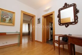 Zagreb, centar - stan za najam, 150 m2, Donji Grad, Flat