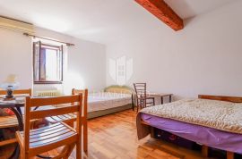 Umag, okolica! Odličan stan sa puno potencijala!, Umag, Apartamento