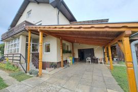 Obiteljska kuća 234m2 - Đurđevac / Centar, Đurđevac, Haus