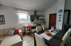 OTOK KRK, UVALA SOLINE - Apartman 2S+DB na 70m od mora, Dobrinj, Stan