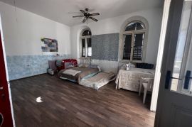 OPATIJA STAN U  CENTRU S PREDIVNOM TERASOM, Opatija, Apartamento