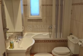 IKA - OPRIĆ - APARTMAN OD DVIJE STAMBENE JEDINICE SA BAZENOM, Opatija - Okolica, House