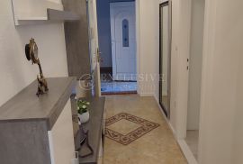 IKA - OPRIĆ - APARTMAN OD DVIJE STAMBENE JEDINICE SA BAZENOM, Opatija - Okolica, House