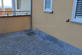 IKA - OPRIĆ - APARTMAN OD DVIJE STAMBENE JEDINICE SA BAZENOM, Opatija - Okolica, House