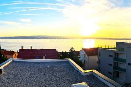 DRAMALJ - PREDIVNI PENTHOUSE SA GARAŽOM I ZASEBNIM APARTMANOM, Crikvenica, Appartment