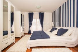 CRIKVENICA - VRHUNSKA APARTMANSKA KUĆA NADOMAK MORA, Crikvenica, House