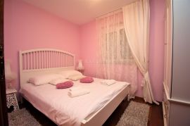 CRIKVENICA - VRHUNSKA APARTMANSKA KUĆA NADOMAK MORA, Crikvenica, Maison