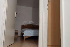 KRK-JURANDVOR - DVOETAŽNI APARTMAN + ZASEBAN APARTMAN, TERASA, VRT, PARKING, Baška, Дом