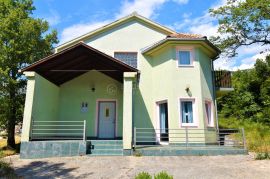 CRIKVENICA ZALEĐE - IZVANREDNA KUĆA SA OKUĆNICOM I VELIKIM POTENCIJALOM, Crikvenica, House