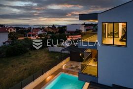 Fažana, prekrasno dizajnirana villa s pogledom na Brijune, Fažana, Kuća