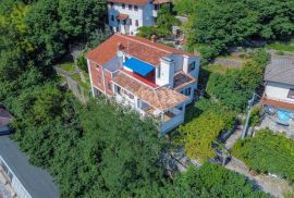 OPATIJA, IKA - PRILIKA! Samostojeća kuća na samo 80m od mora!, Opatija - Okolica, Casa