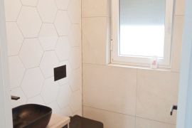 Dio duplex kuće, novogradnja, Pula,okolica, Istra, Pula, Casa