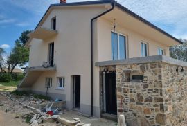 Krk, ekskluzivna vila sa 3 apartmana blizu Malinske, Krk, House