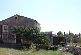 Istra, okolica Barbana, kamena kuća za adaptaciju,, Barban, Дом