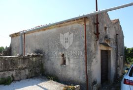 Istra, okolica Barbana, kamena kuća za adaptaciju,, Barban, Famiglia