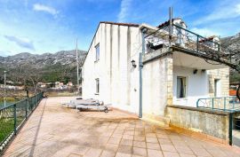 Dubrovnik - okolica, kuća s bazenom za investiciju - PRILIKA, Dubrovnik - Okolica, Дом