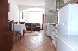 OTOK KRK, MALINSKA - Dvojna kuća sa 7 apartmana, Malinska-Dubašnica, House