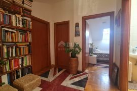 RIJEKA, RUBEŠI - predivan dvoetažni stan u novijoj zgradi, garaža, Kastav, Appartement