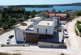 ISTRA, MEDULIN Nova vila s bazenom i pogledom na more!, Medulin, Haus