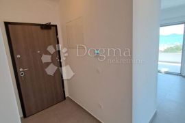 SUKOŠAN - PENTHOUSE S5 2. KAT S POGLEDOM NA MORE, 100M OD MORA, Sukošan, Appartment