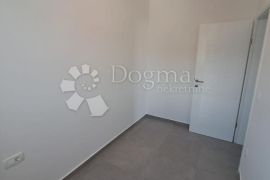 SUKOŠAN - PENTHOUSE S5 2. KAT S POGLEDOM NA MORE, 100M OD MORA, Sukošan, Flat