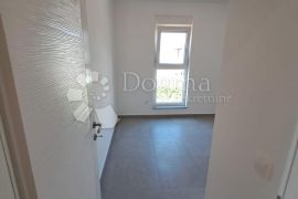 SUKOŠAN - PENTHOUSE S5 2. KAT S POGLEDOM NA MORE, 100M OD MORA, Sukošan, Apartamento