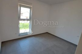 SUKOŠAN - PENTHOUSE S5 2. KAT S POGLEDOM NA MORE, 100M OD MORA, Sukošan, Flat