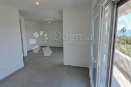 SUKOŠAN - PENTHOUSE S5 2. KAT S POGLEDOM NA MORE, 100M OD MORA, Sukošan, Flat