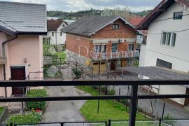 Kuća u centru Krapine sa 1.053m² okućnice, Krapina, House