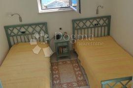 Cres - prekrasna vila u mjestu Valun, Cres, بيت