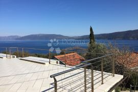 Cres - prekrasna vila u mjestu Valun, Cres, Ev