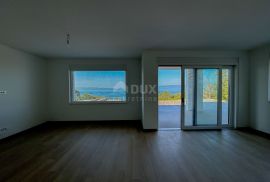 RIJEKA, KOSTRENA – ekskluzivna duplex vila s infinity bazenom, garažom, vrtom, panoramskim pogledom na more, Kostrena, Σπίτι