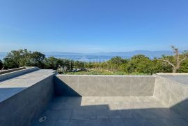 RIJEKA, KOSTRENA – ekskluzivna duplex vila s infinity bazenom, garažom, vrtom, panoramskim pogledom na more, Kostrena, Σπίτι