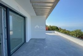 RIJEKA, KOSTRENA – ekskluzivna duplex vila s bazenom i garažom te panoramskim pogledom na more, Kostrena, Maison