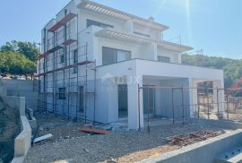 RIJEKA, KOSTRENA – ekskluzivna duplex vila s bazenom i garažom te panoramskim pogledom na more, Kostrena, Maison