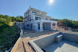 RIJEKA, KOSTRENA – ekskluzivna duplex vila s bazenom i garažom te panoramskim pogledom na more, Kostrena, Haus