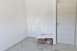 RAB-1S+DB OD 51,5 m2, PARKING, SPREMIŠTE, BLIZINA CENTRA, Rab, Appartement